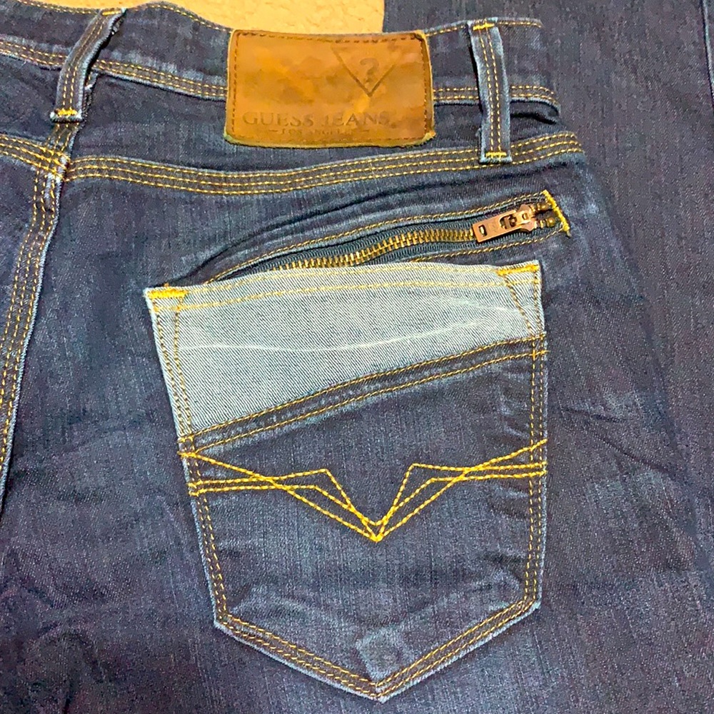 GUESS jeans